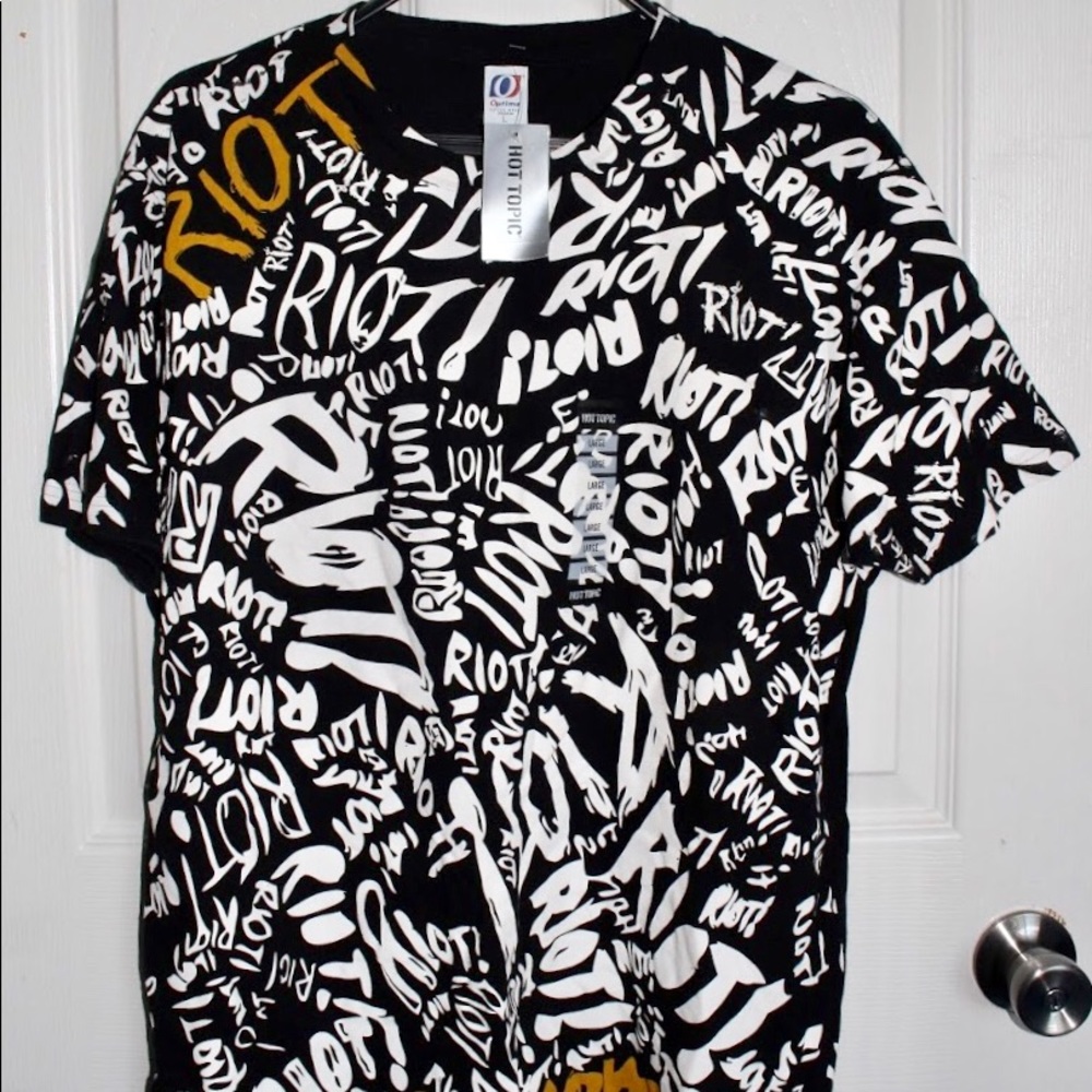 Paramore RIOT! Graphic T-Shirt